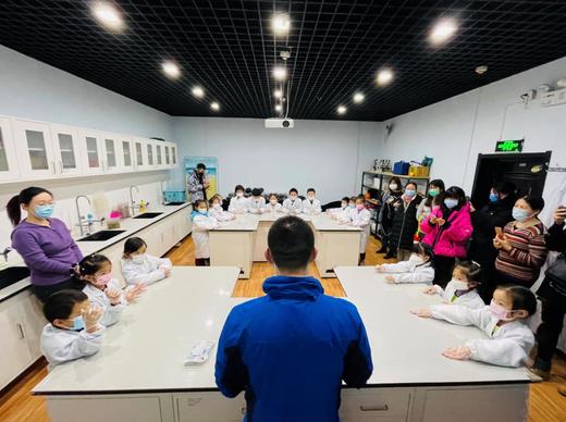 【2H公益时长】企鹅讲堂+与企鹅近距离互动拍照+制作饵料喂食企鹅+观察企鹅生活习性，开启你的海底奇遇！ 商品图5