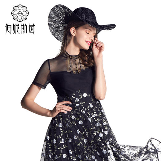 2S69311--黑色连衣裙--国王的虔诚--《智慧之光--波斯艺术》 商品图5