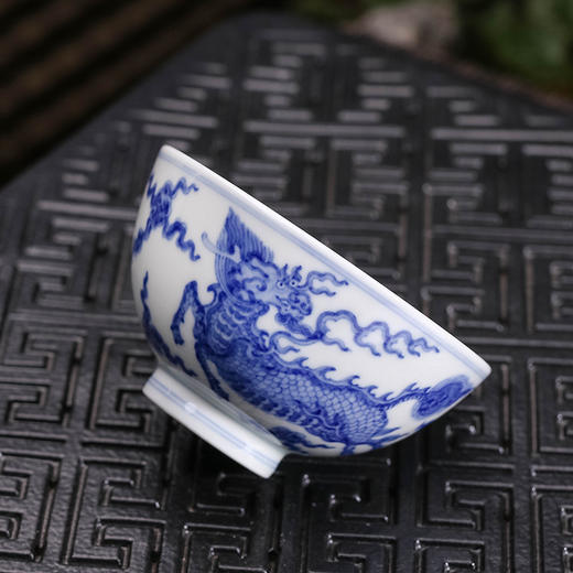青花麒麟祥瑞杯 商品图2