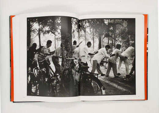 《模糊的边界》余海波 /一位摄影师的深圳三十年/中国文联出版社 商品图11