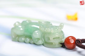 天然翡翠【貔貅】吊坠 配编织挂绳