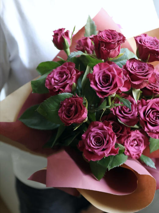 蓝莓多头玫瑰【我们相爱一生，一生还是太短】简小姐精选 复古浓郁气质紫红色多头玫瑰 蓝莓 10枝 2束包邮 下单5天内发货 商品图3