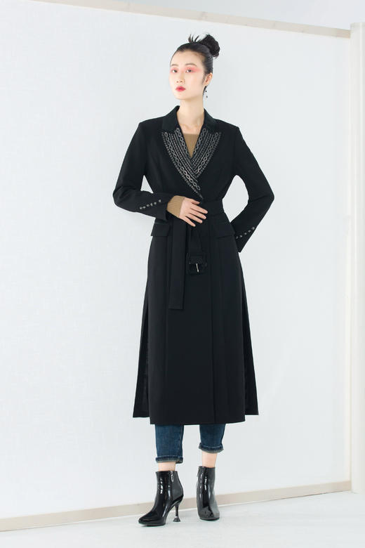 3D5606--漆黑色风衣--《秋装时尚系列》 商品图6