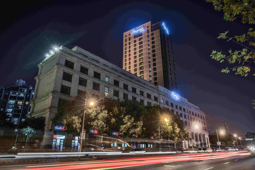 ★周末 | 节假日不加价★￥599起/晚 入住【上海白厦Pagoda君亭设计酒店】享四季房+双人早餐+下午茶！周边交通便捷，地铁直达，有效期至2026年6月30日 商品图0