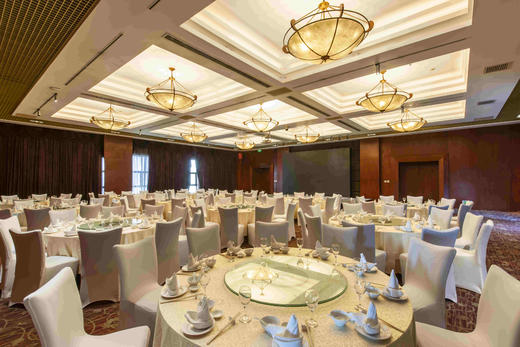 ★周末 | 节假日不加价★￥599起/晚 入住【上海白厦Pagoda君亭设计酒店】享四季房+双人早餐+下午茶！周边交通便捷，地铁直达，有效期至2026年6月30日 商品图2