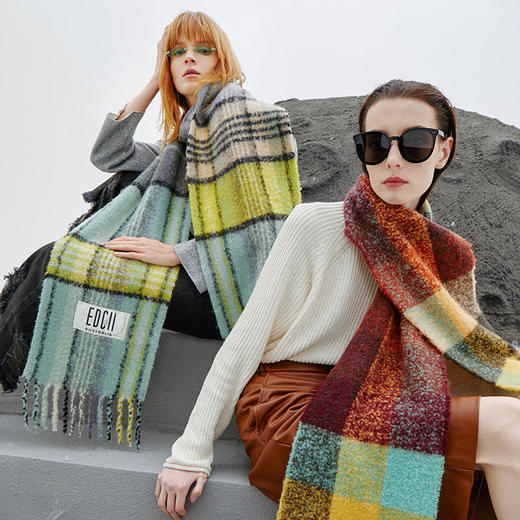 清仓 EDGII2020新款秋冬保暖可爱羊毛棉花糖围巾少女百搭披肩.潮快闪[福利品] 商品图1