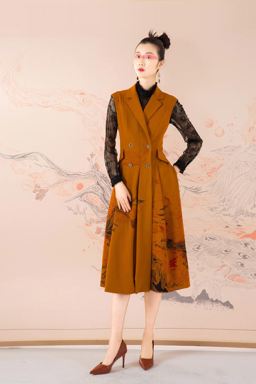 【伯妮斯茵】典雅气质V领收腰无袖琥珀色连衣裙--求索--浪漫觉醒《离骚》1S5282 商品图0