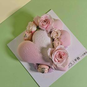 鲜花心形慕斯