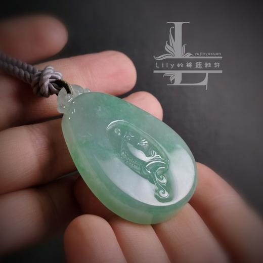 “如鱼得水”水滴型翡翠挂件 商品图2