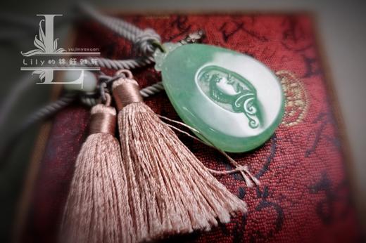 “如鱼得水”水滴型翡翠挂件 商品图6