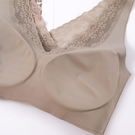 【秒杀品不退不换】皇家丽美无痕内衣收副乳无钢圈无感贴合文胸内衣（不含底裤）W0018 商品图5