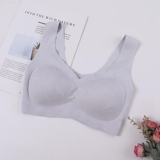 【秒杀品不退不换】皇家丽美轻羽系列背心式无痕收副乳内衣裸感无钢圈文胸套装女WW016 商品图2