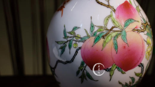 胡庆阳:粉彩八桃橄榄瓶 商品图2