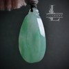 “如鱼得水”水滴型翡翠挂件 商品缩略图5