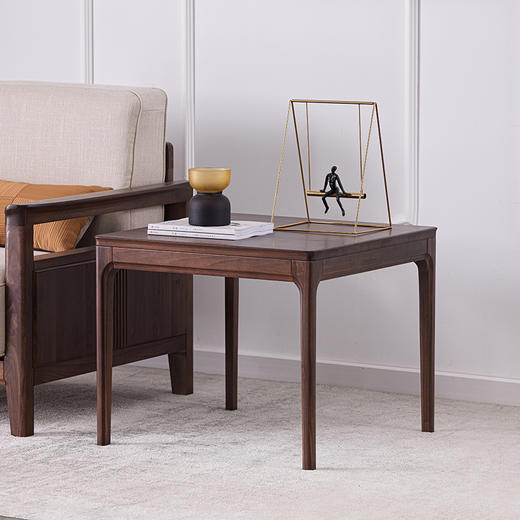 【现代实木风-NJT2402C03角几】现代实木/现代简约/客厅/北美黑胡桃/实木角几 商品图1