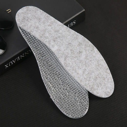 [好物】量橙·气凝胶热能反射保暖鞋垫 ， 航天级保暖黑科技，踩着它，步步暖意融融 商品图3