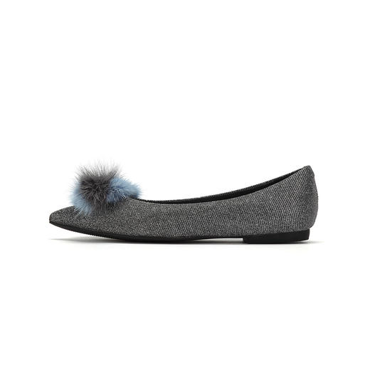 【专柜同款】水貂毛绒球尖头平跟女士羊皮浅口单鞋W283E70231 商品图3