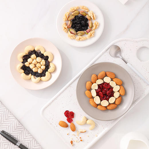 (百万补贴) 三只松鼠每日坚果750g 商品图5