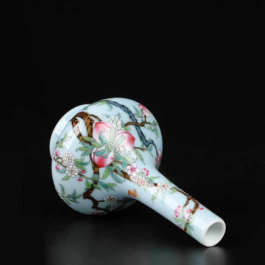 天青粉彩九桃荸荠瓶 商品图3
