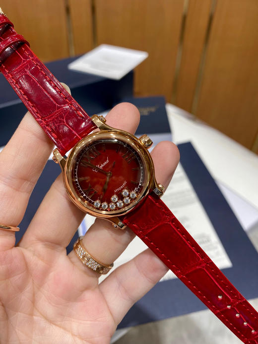 2021年新款 萧邦快乐钻石“中国红”
专柜新尺寸33mm！ 商品图3