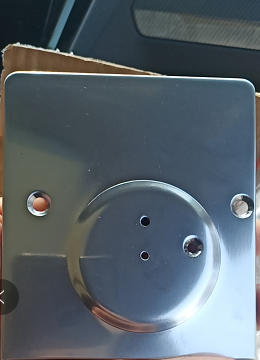 4.02.00237  半静态前针板（90-Φ2.2)-(注意此款是新款，中间直线孔位，下单注明区分） 40TY01000055