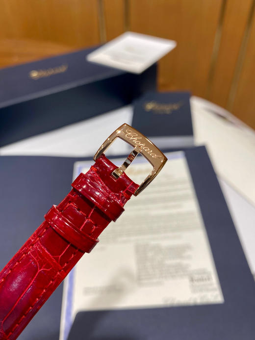 2021年新款 萧邦快乐钻石“中国红”
专柜新尺寸33mm！ 商品图7