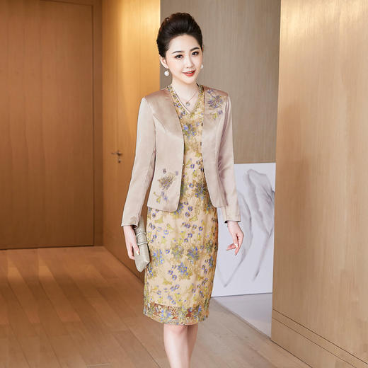 LC- LC2121经典香槟色刺绣礼服洋气婚宴装春秋两件套