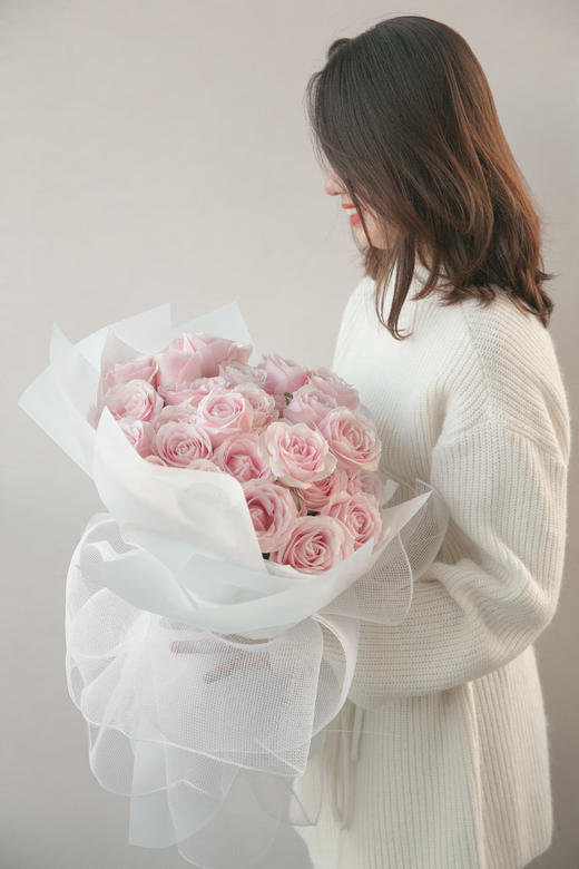 情人节<小白裙>粉玫瑰花束 商品图3