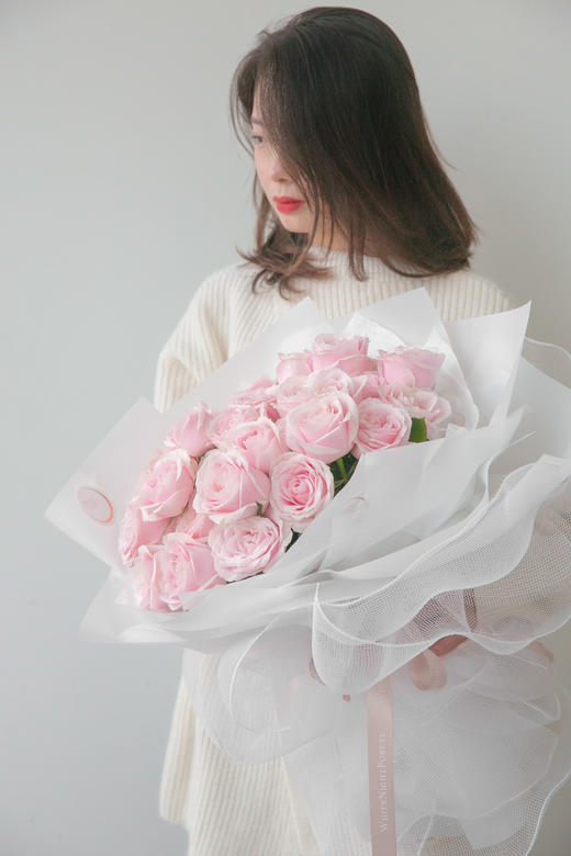 情人节<小白裙>粉玫瑰花束 商品图4