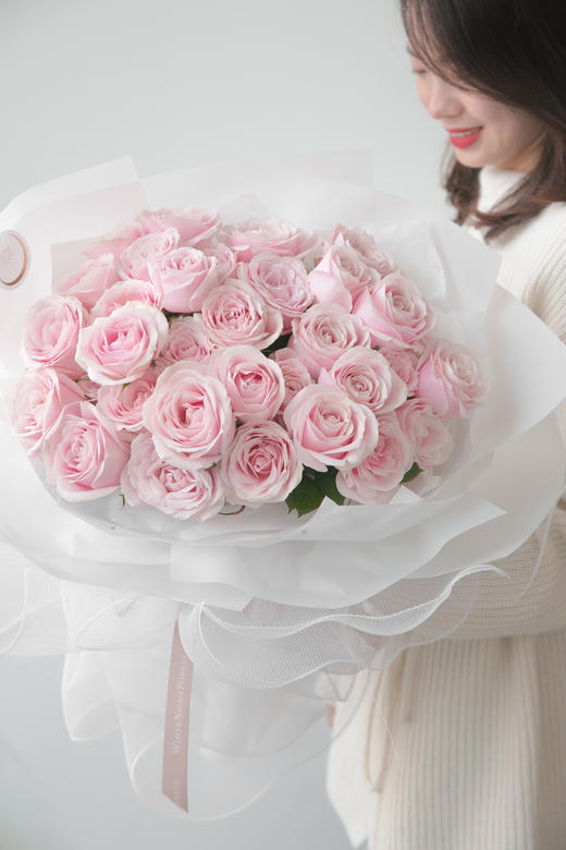 情人节<小白裙>粉玫瑰花束 商品图0