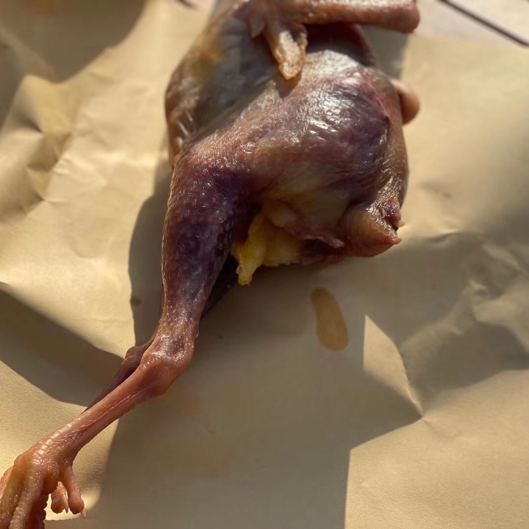 【溧阳压缸咸草鸡】精选溧阳散养草鸡草鸡，蒸煮皆美味 不咸不淡，肉香紧实有嚼劲，自吃推荐食材！