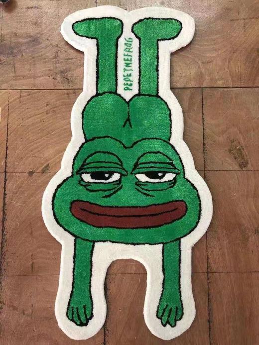 Pepe趴姿地毯 商品图0