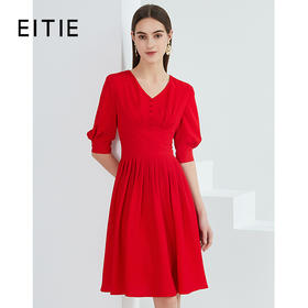 EITIE爱特爱春季新款复古气质洋气V领收腰泡泡袖显瘦连衣裙女A2107711