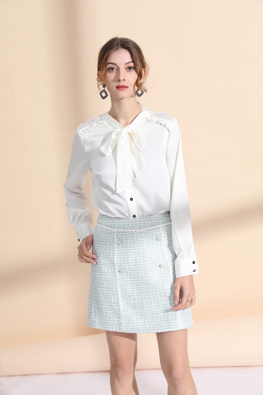 显瘦花边装饰A字裙 商品图4