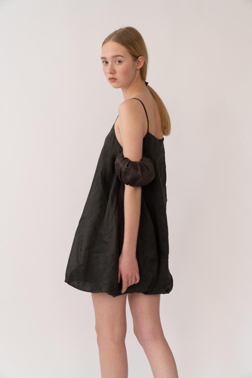 泡泡袖吊带花苞裙 商品图1