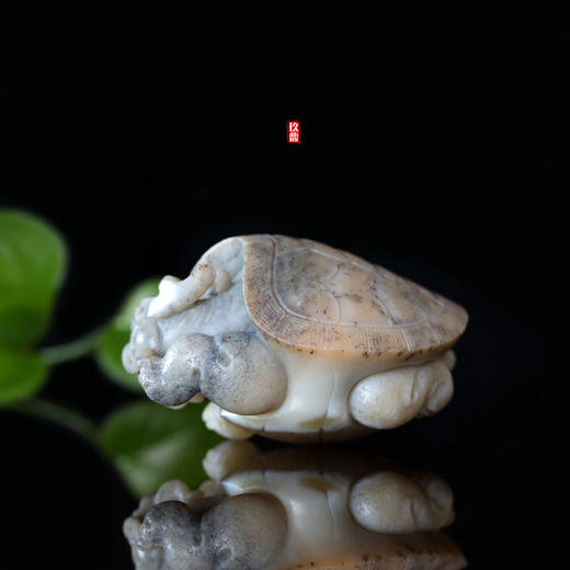 和田玉（糖玉）籽料挂件-- 龙龟 149.88g 商品图2