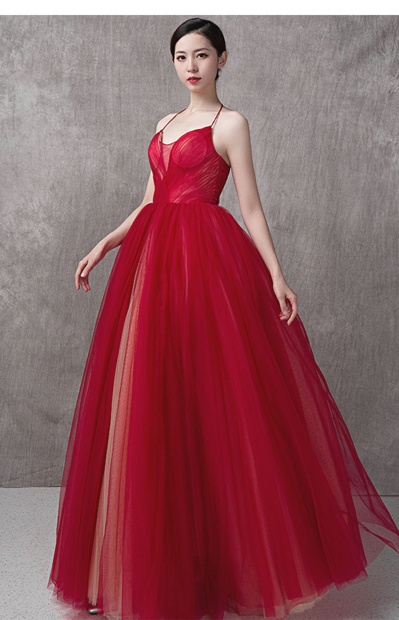 歌者 简约吊带款敬酒服