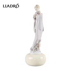 7F  LLADRO雅致  精致佳人
