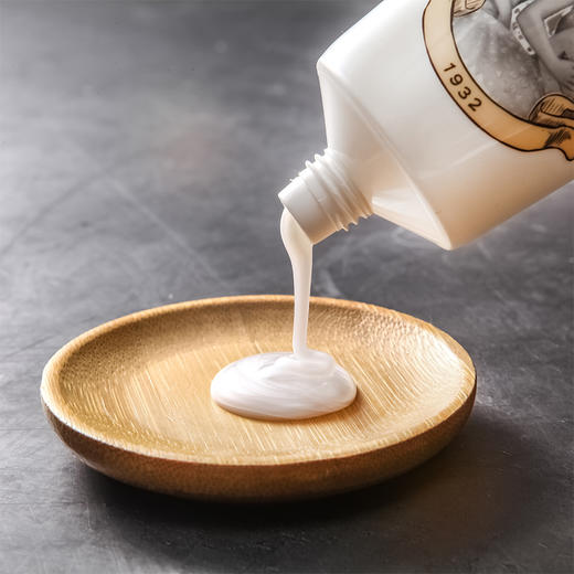 上海女人夜来香水润清爽洁面乳100g 商品图2