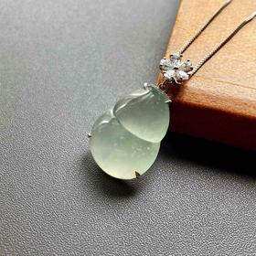 高冰种飘花厚庄翡翠大葫芦18k白金镶嵌