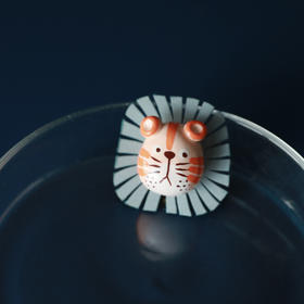 七口『小狮子头』｜手绘粘土胸针