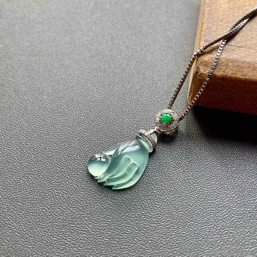 高冰种淡蓝水翡翠观音手掌上明珠18k白金钻石镶嵌 商品图1