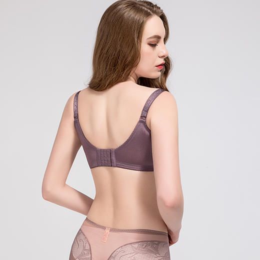 【秒杀品不退不换】皇家丽美记忆钛圈调整型厚款内衣聚拢小胸显大上托收副乳文胸1677-3 商品图1