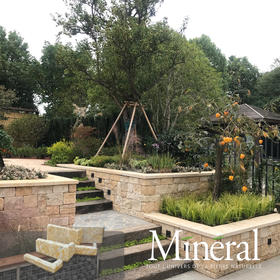 罗曼米黄勃艮第墙石拐角