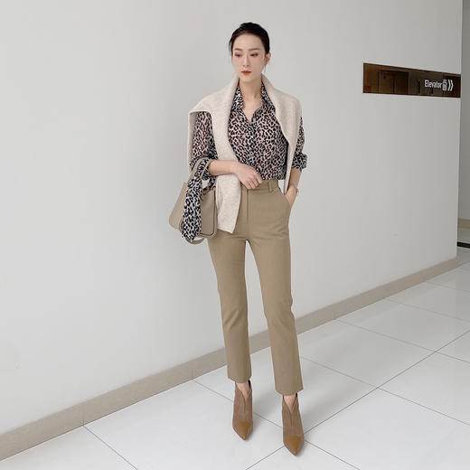 “新晋神裤” 卡其色高腰休闲直筒九分西裤 商品图4