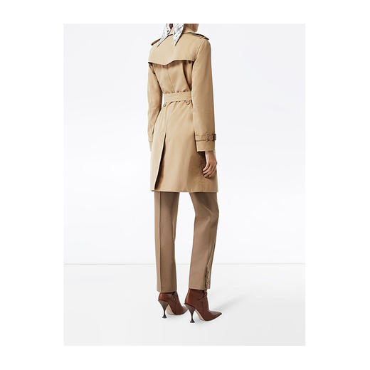 BURBERRY 巴宝莉 肯辛顿版型 – 中长款 Heritage Trench 女士风衣 卡其色 8027923 A1366 商品图2