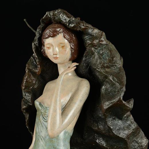 宇达青铜摆件  限量99件  李月作品《佳期如梦》艺术摆件  高29.5cm 商品图3