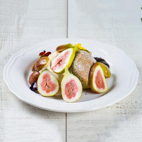 新鲜无花果抹茶松饼+美式咖啡 Fresh Blueberry Creamy Pancake + Americano