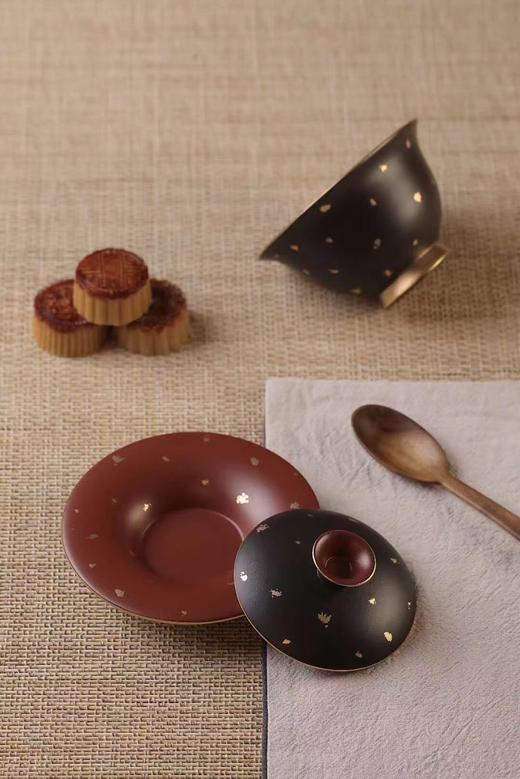 【周年庆】宜兴正宗原矿精品双色描金洒金紫砂盖碗  150cc 商品图8