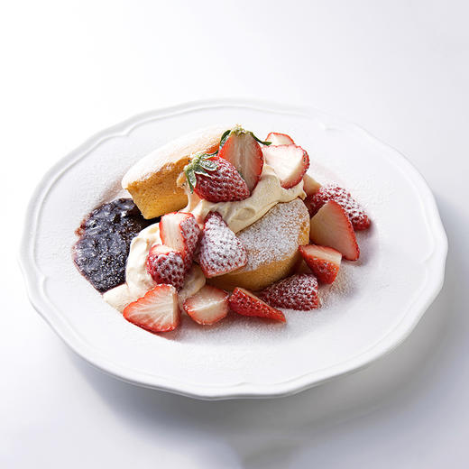 新鲜草莓奶油松饼 Fresh Strawberry Creamy Pancake 商品图0